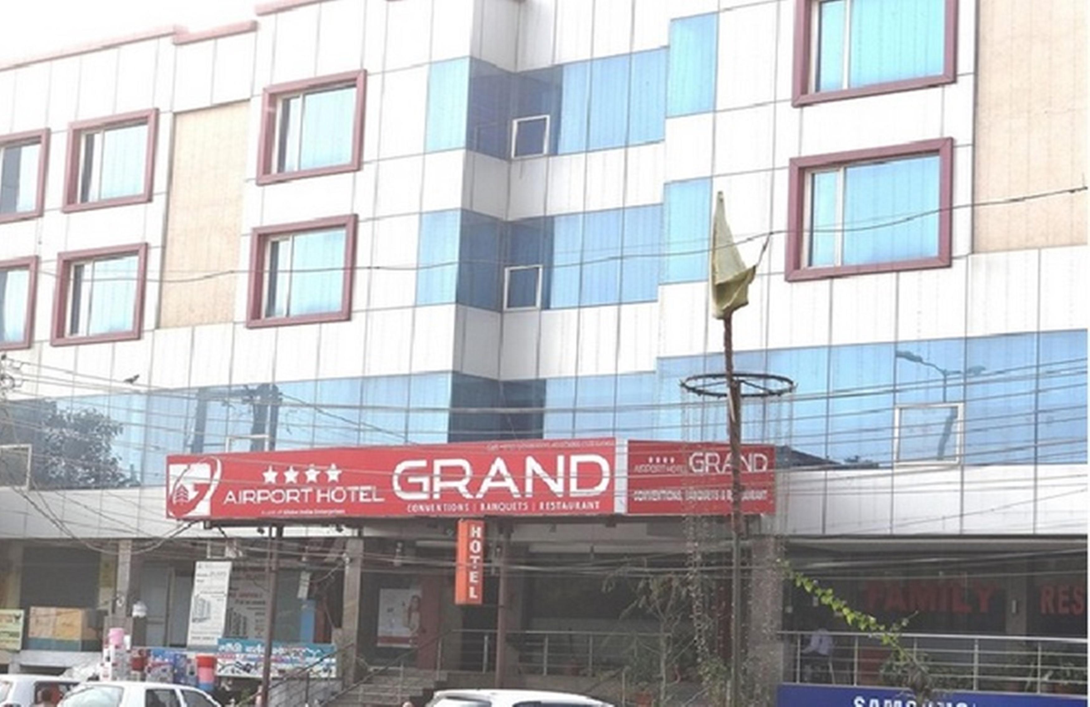 Airport Hotel Grand By Fantasia Ню Делхи Екстериор снимка