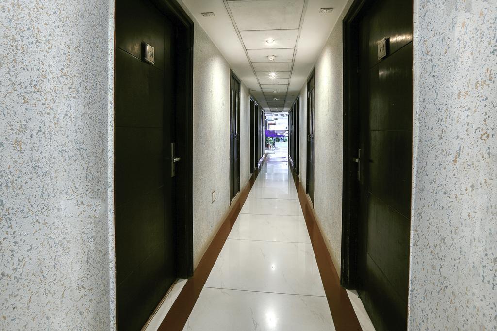 Airport Hotel Grand By Fantasia Ню Делхи Екстериор снимка