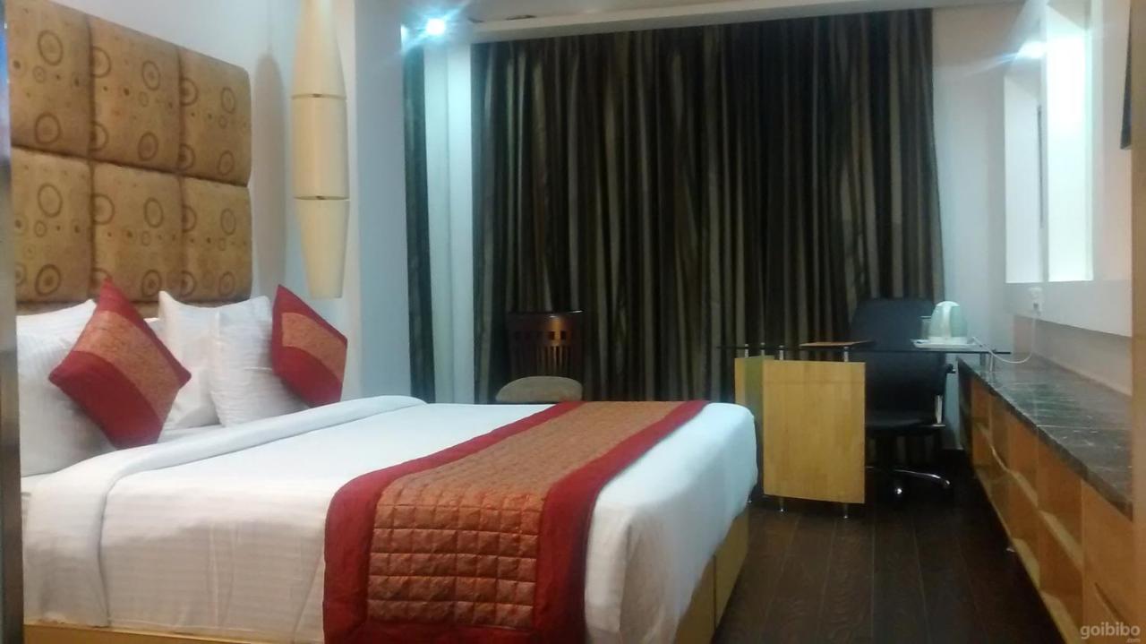 Airport Hotel Grand By Fantasia Ню Делхи Екстериор снимка